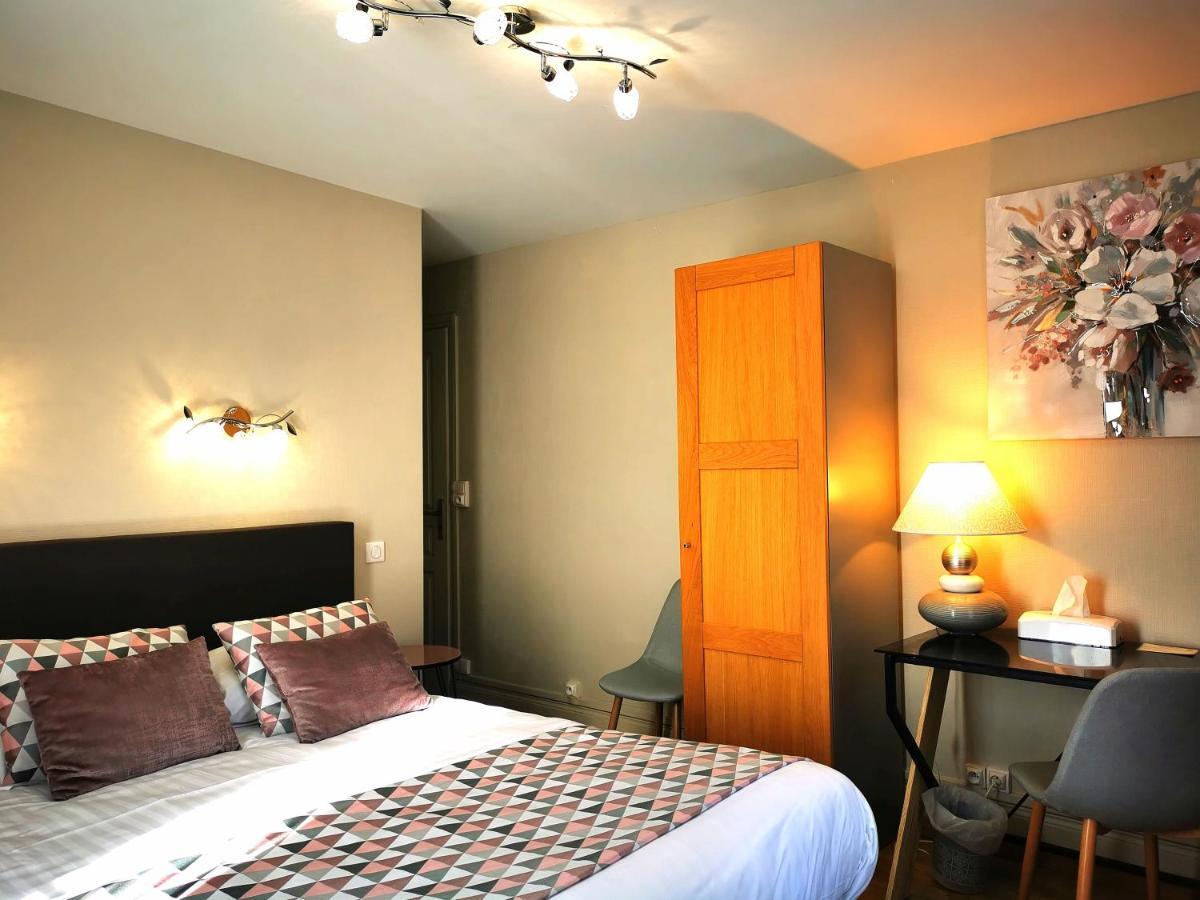 Hotel Logis La Sapinière à Remilly-Aillicourt Extérieur photo