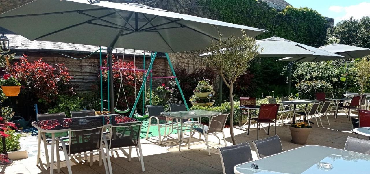 Hotel Logis La Sapinière à Remilly-Aillicourt Extérieur photo