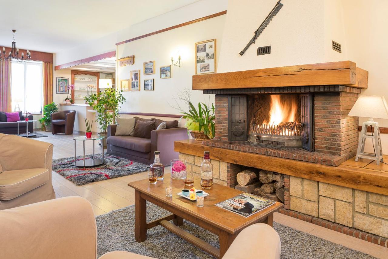 Hotel Logis La Sapinière à Remilly-Aillicourt Extérieur photo