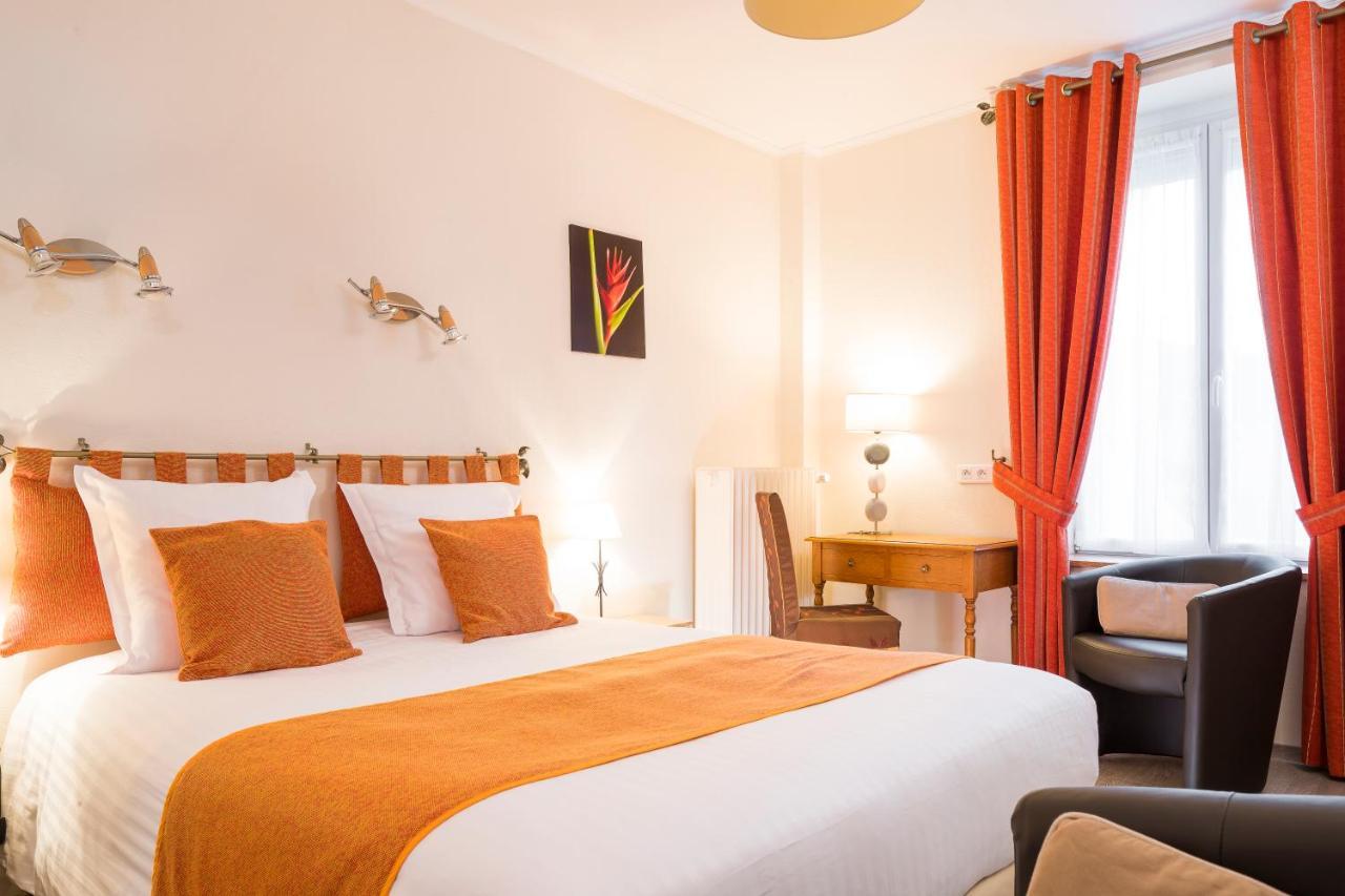 Hotel Logis La Sapinière à Remilly-Aillicourt Extérieur photo